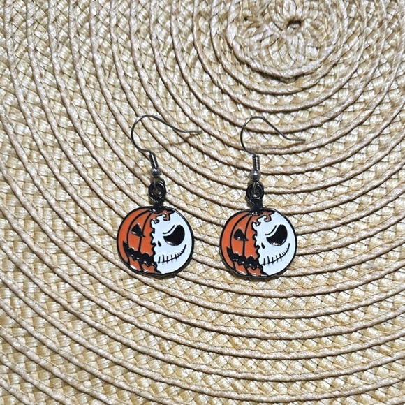 NEW! Handmade Nightmare Before Christmas Earrings - Picture 4 of 7